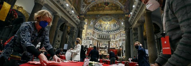 Napoli, 100 poveri accolti in Chiesa: il Natale della comunità di San'Egidio