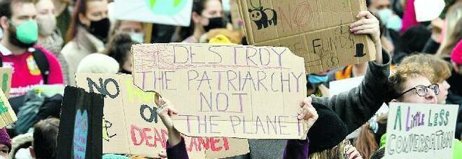 La sfida su clima e diritti delle giovani amazzoni, è l'ecofemminismo che avanza