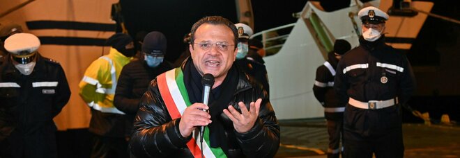 Messina, De Luca si è dimesso da sindaco dopo la protestata per l'obbligo di Super Green pass per attraversare lo stretto