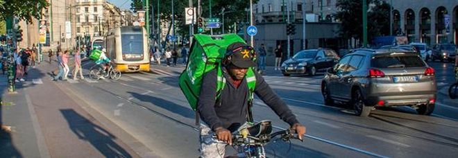 Riders, Cgil: causa contro multinazionale food delivery per condotta discriminatoria