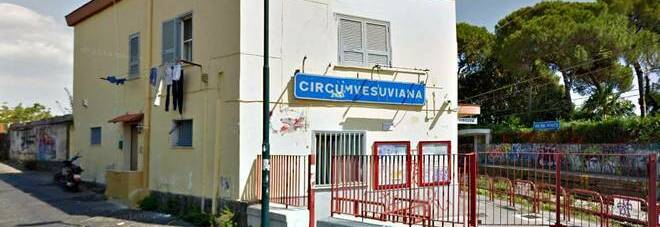 Circumvesuviana, riapre il 24 settembre la stazione di Via del Monte a Torre del Greco