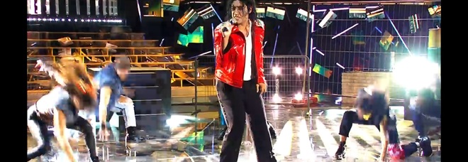 Ciro Priello a Tale e quale show di Carlo Conti interpreta Michael Jackson con Beat it (Foto: da video)