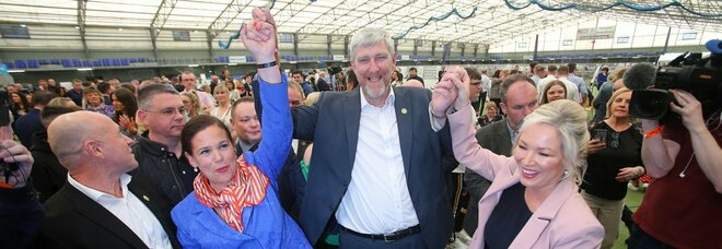 Voto Regno Unito, svolta in Irlanda del Nord: vince Sinn Fein, prima volta per un partito nazionalista (ex braccio politico dell’Ira)