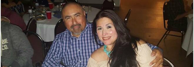 Joe Garcia, morto d'infarto il marito dell'insegnante Irma uccisa in Texas. La famiglia: «Ucciso dal dolore»