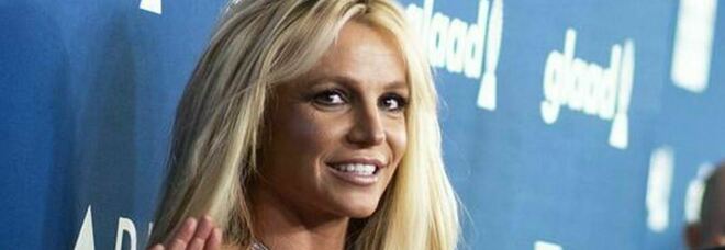 Britney Spears «vuole ritirarsi ufficialmente»: il manager della popstar si dimette dopo 25 anni
