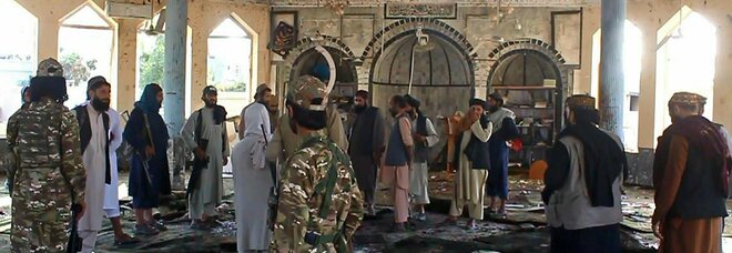 Afghanistan, attentato Isis a Kunduz: oltre 89 morti nella moschea