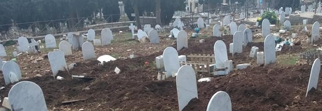 La devastazione nel cimitero di Rotoli (profilo Facebook Rosalia Gambino)