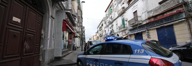 Torre del Greco, minacce e botte al titolare di un bar: arrestato per estorsione