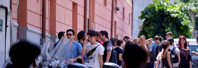 Campania, terra di giovani: Napoli e Caserta sono le province con più adolescenti d'Italia