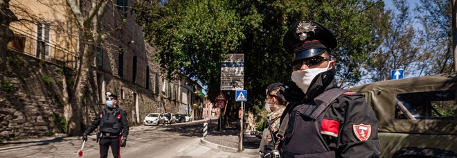 Rapina in villa a Riano, mamma e figli sequestrati da gang di finti agenti: bottino di 100mila euro