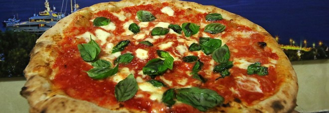 Pizzerie della Campania, in edicola con il Mattino la guida di Luciano Pignataro con i tre galletti
