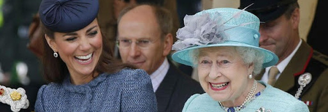La regina Elisabetta con la duchessa di Cambridge