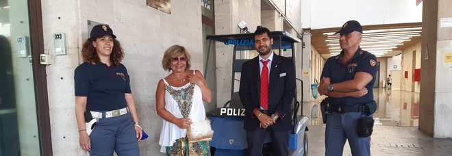 Palermo, turista francese dimentica borsa con 5370 euro: capotreno la restituisce