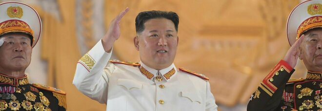Omicron in Corea del Nord, Kim ordina ai malati di «fare i gargarismi con l'acqua salata contro il virus»