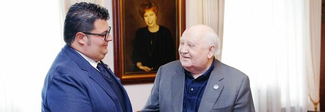 Gorbaciov compie 91 anni, Iovino: «Ricordiamo il suo impegno per la pace»