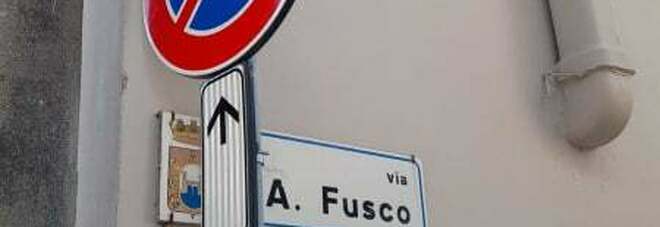 Castel Volturno, problemi e disagi per i divieti di sosta a via Fusco
