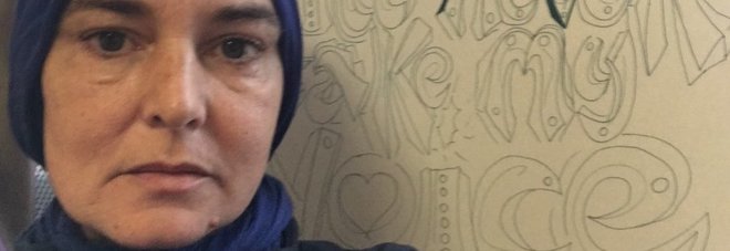 Sinead O'Connor, la cantante è diventata musulmana: «Ora mi chiamo Shuhada Davitt»