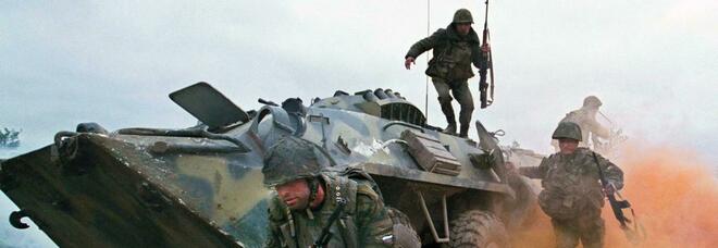«Colonnelli russi tradiscono le loro truppe, rivelano la posizione dei solati per soldi»: intercettazione choc dall'Ucraina