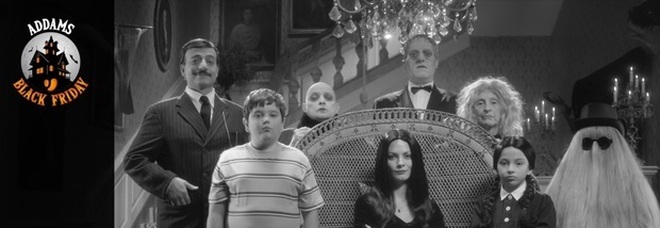 Black Friday, Unieuro lancia l Addams Black Friday: l'originale campagna pubblicitaria sui prodotti hi-tech