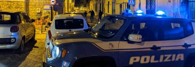 Napoli, stesa nella notte a Pianura: recuperati 13 bossoli in via Torricelli, l'incubo della faida