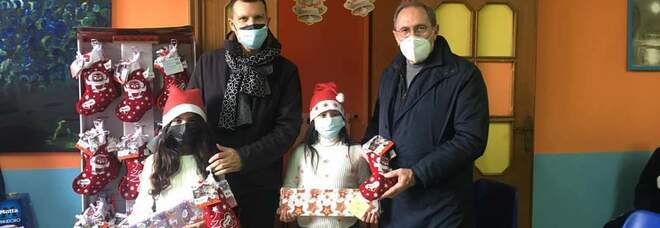 Emergenza Covid: i carabinieri di Pompei regalano 1000 mascherine ai bambini