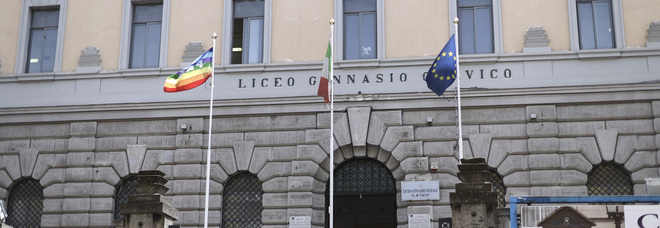 Napoli, al Liceo Vico non partono i corsi di recupero: «Non ci sono fondi»