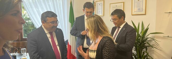 Napoli, inaugurato il nuovo Consolato del Kazakhstan: «Partner commerciale importante per l'Italia»