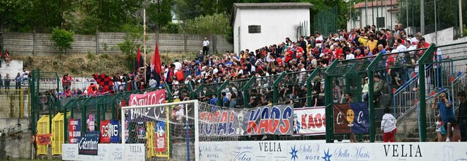 Gelbison, il sindaco di Vallo a De Luca: «Dateci i soldi per rifare lo stadio»
