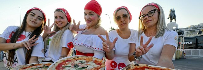 Flavio Briatore attacca, Napoli si difende: «Il suo prezzo della pizza è folle»