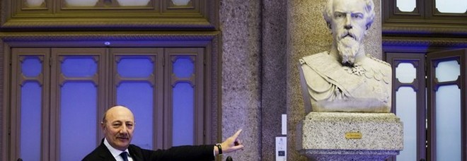 La Camera di Commercio di Napoli: «Via il busto di Cialdini»