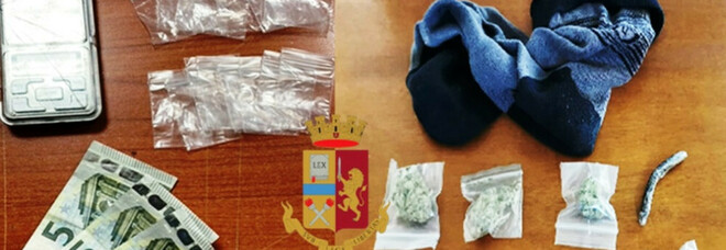 Napoli, dosi di hashish e marijuana nascoste nel calzino: arrestato a Scampia