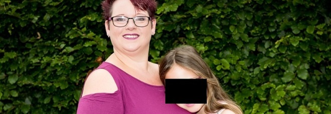 Mamma allatta al seno la figlia fino a nove anni: accusata di pedofilia
