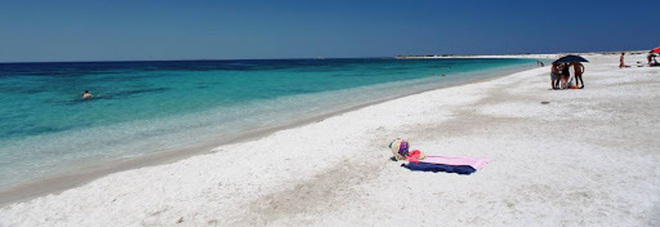 Coronavirus e turismo, la Sardegna riparte: «Di nuovo al mare in piena sicurezza con nuove regole di accoglienza»