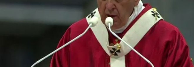 Papa Francesco, prima messa del 2020: «Per un mondo migliore includere le donne nei processi decisionali»