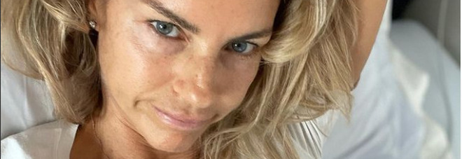 Martina Colombari malata di Covid, il racconto su Instagram: «Senza vaccino sarei stata peggio»