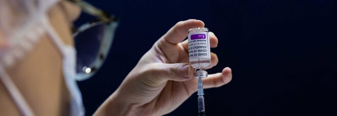 AstraZeneca anche agli under 60, a giugno 1 milione di vaccinati al giorno