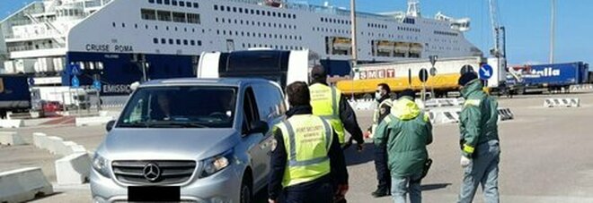 Sardegna blindata: ordinanza anti-Covid, controlli per chi arriva in porti e aeroporti