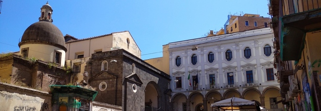 Chiesa di Sant'Anna dei Lombardi a Napoli.