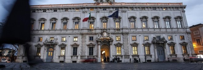 Corte Costituzionale nelle scuole: il vicepresidente alla Nitti di Napoli