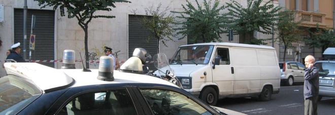 Coronavirus a Napoli, irruzione dei carabinieri in chiesa: interrotta la messa a porte chiuse