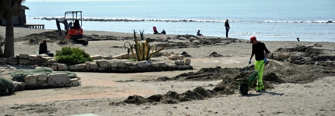 Ostia, spiagge: tornano i chioschi rimossi e le strutture che i prefetti definirono illegittime