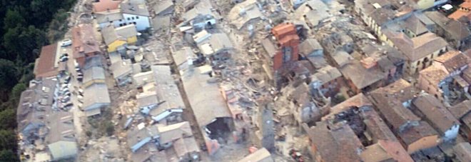 Terremoto nel centro Italia, l'impegno dei vigili del fuoco di Napoli e della Campania
