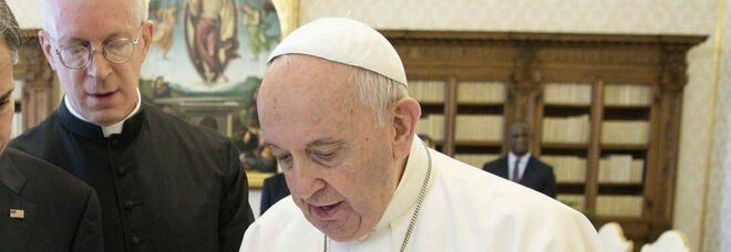 CoP26, Papa Francesco ai governi: «Non ci sono alternative alla transizione ecologica, siamo in ritardo»