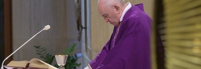 Papa Francesco: «Soffro di una nevrosi ansiosa, voler fare tutto e subito». Ecco cosa lo aiuta