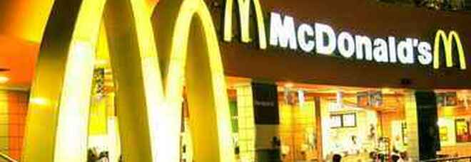 Brexit, mancano camionisti e gli scaffali dei negozi sono vuoti: McDonald's resta senza milkshakes