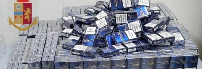 Napoli: in casa 25 chili di sigarette, marito e moglie arrestati per contrabbando