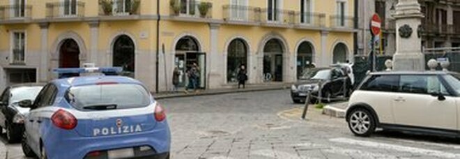 Avellino, Festa rifà il centro storico: «Ok isola pedonale con la scala mobile»