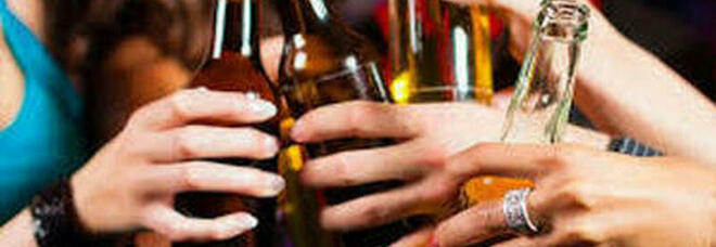 Pomigliano d'Arco, stop alla vendita dell'alcol ai minori: l'ordinanza per la «notte prima degli esami»
