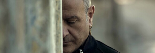 Musica, Luca Rustici e il feat con i Foja: «Mane 'e rose» lancerà il suo nuovo album