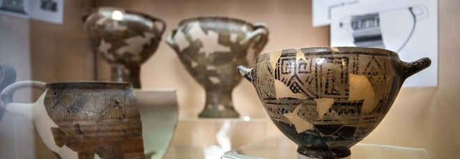 La Coppa di Nestore: il tesoro di Ischia è nascosto in una teca tra i soliti vasi greci